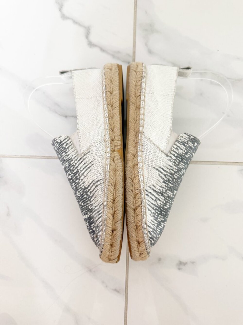 VINCE Robin Reptile Embossed Espadrille slip on leather Flat gray & white sz 8M - Picture 5 of 11